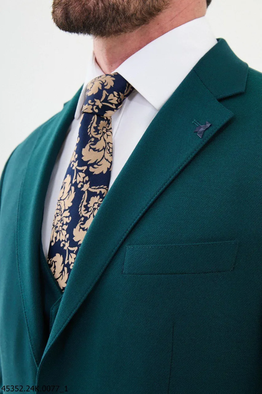 HolloMen Emerald Green Three-Piece Suit.
