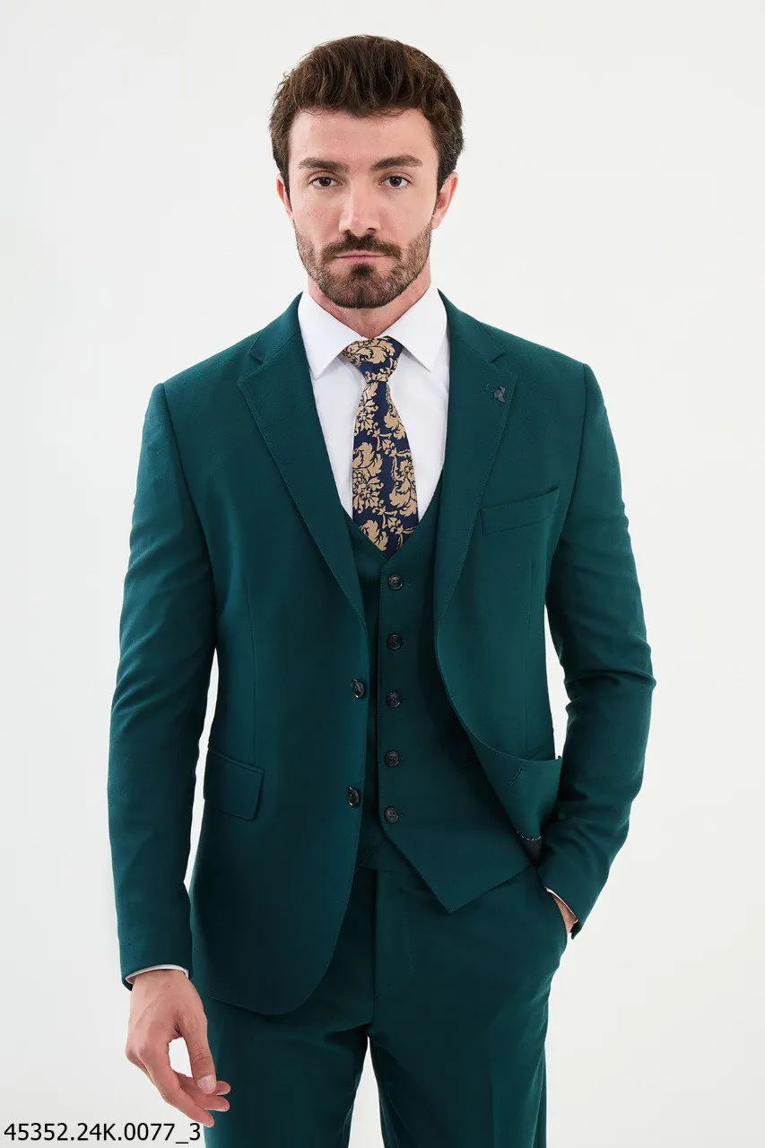 HolloMen Emerald Green Three-Piece Suit.