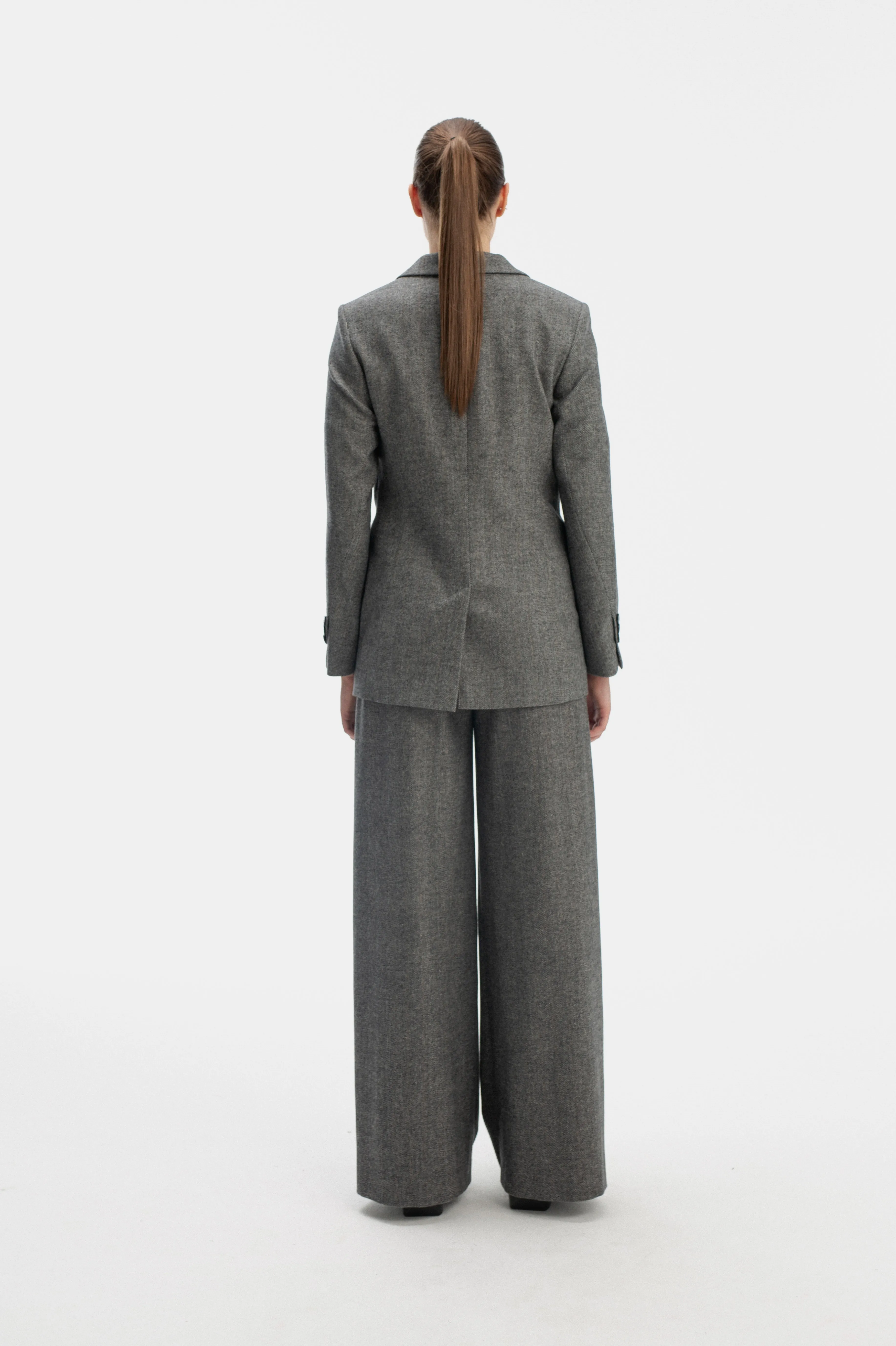 SINGLE BUTTON STRAIGHT GREY BLAZER