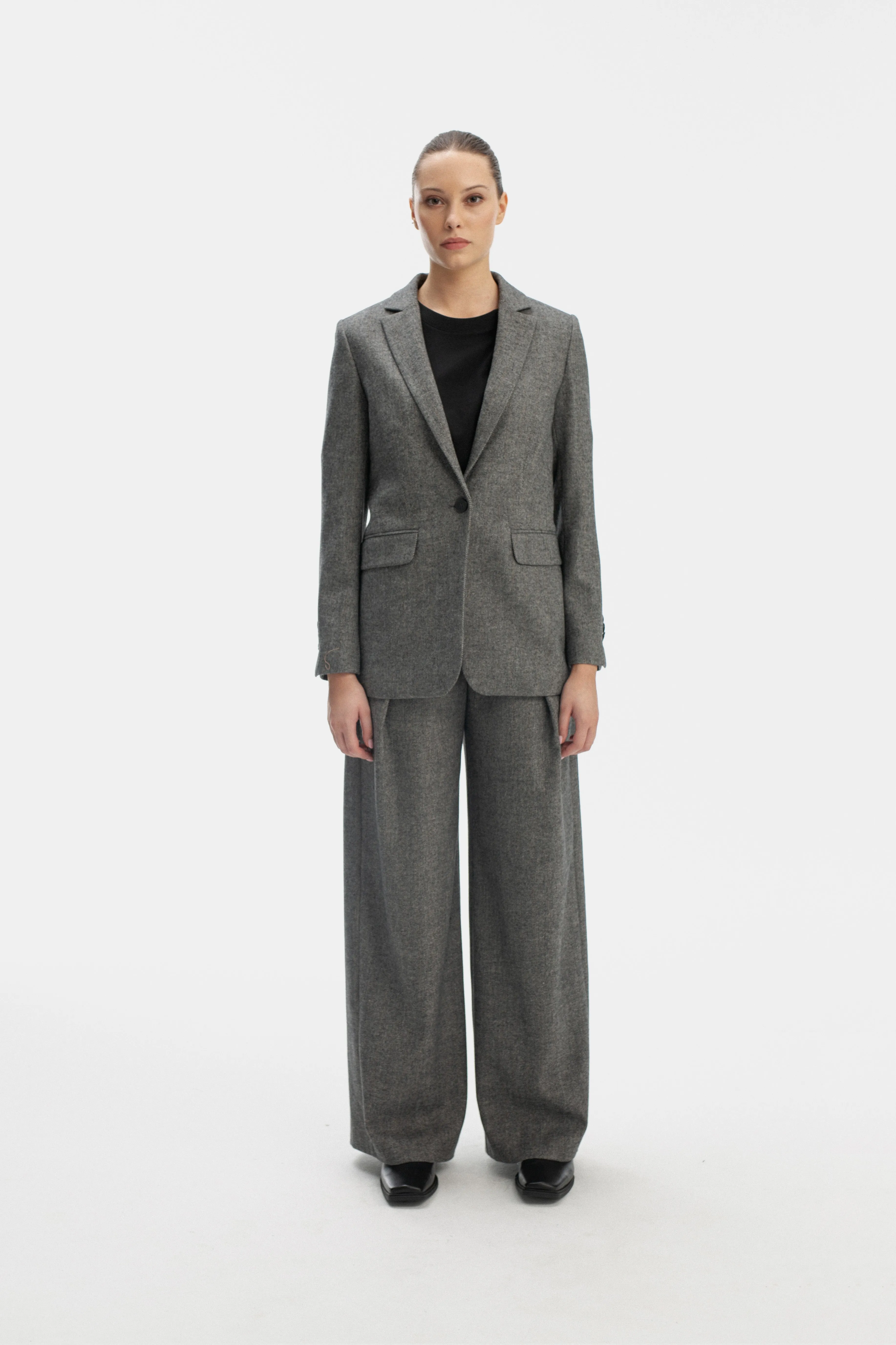 SINGLE BUTTON STRAIGHT GREY BLAZER