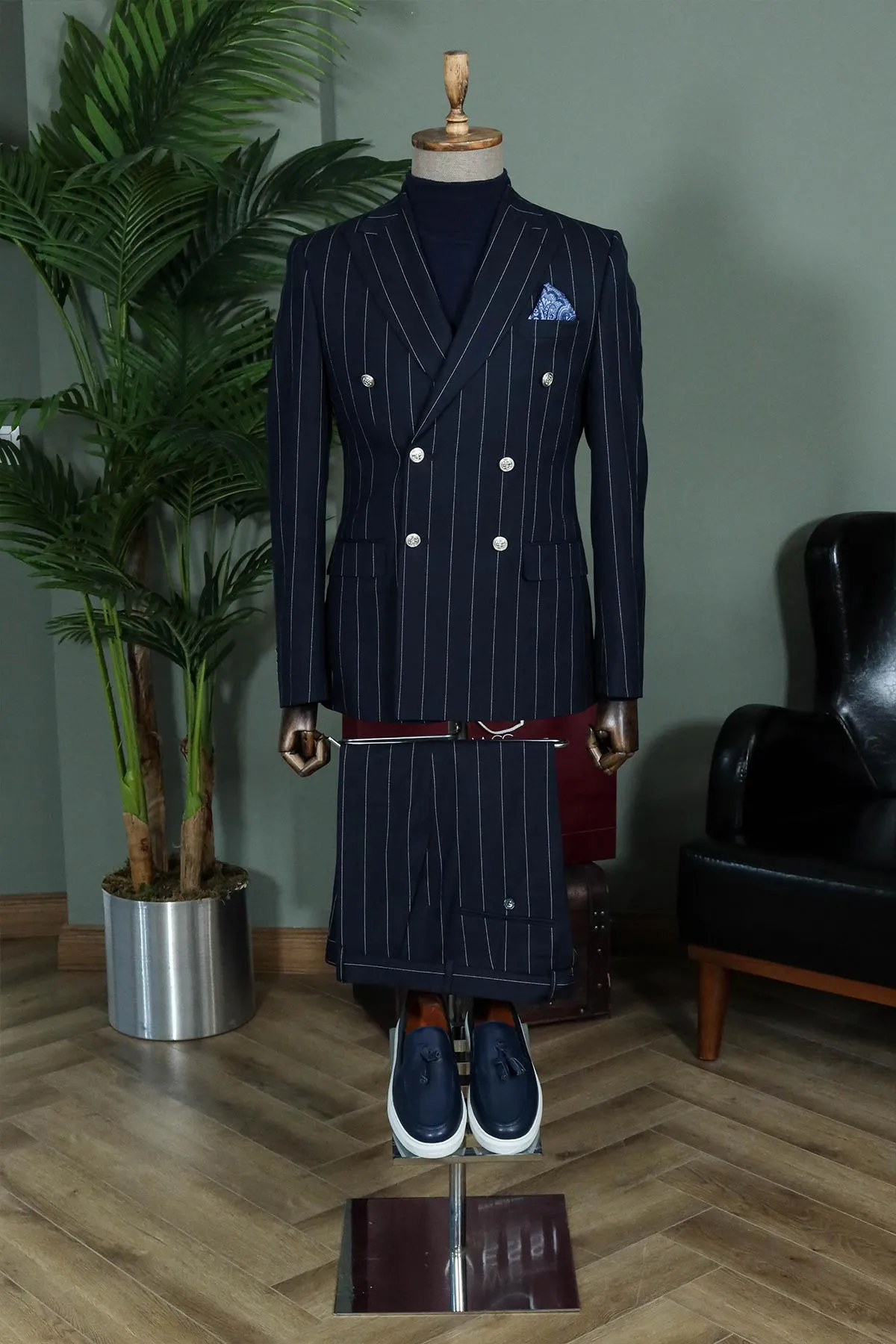 WSS Pinstripe Double-Breasted  Men Navy Blue Suit   - Schaffhausen